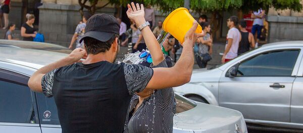 Праздник Вардавар на площади Республики (28 июля 2019). Еревaн Праздник Вардавар на площади Республики (28 июля 2019). Еревaн - Sputnik Արմենիա