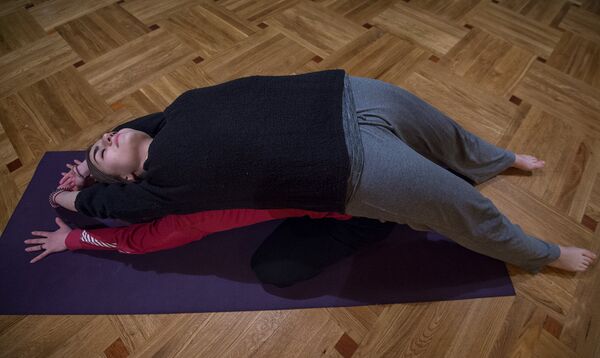 Занятия йогой Занятия йогой - Sputnik Արմենիա