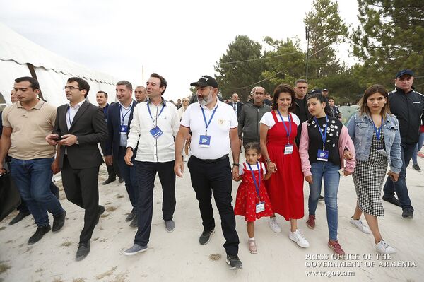 Деньги – не главное, нужны здоровые идеи: Пашинян на форуме Sevan Startup Summit Деньги – не главное, нужны здоровые идеи: Пашинян на форуме Sevan Startup Summit - Sputnik Армения