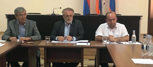 Выездное заседание рабочей группы по вопросам бездомных и учета времянок в Ширакской и Лорийской областей Армении (3 августа 2019). Гюмри - Sputnik Արմենիա