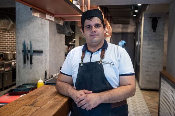 Вкусная Армения: стейк по-армянски побил американский, гости из США были в шоке - Sputnik Армения