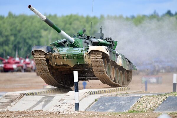 Промах армянской команды на полигоне Алабино: танкисты намерены отыграться - Sputnik Армения