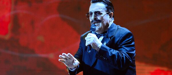 Певец Вилли Токарев выступает на церемонии вручения премии Шансон года (8 апреля 2017). Москвa Певец Вилли Токарев выступает на церемонии вручения премии Шансон года (8 апреля 2017). Москвa - Sputnik Արմենիա