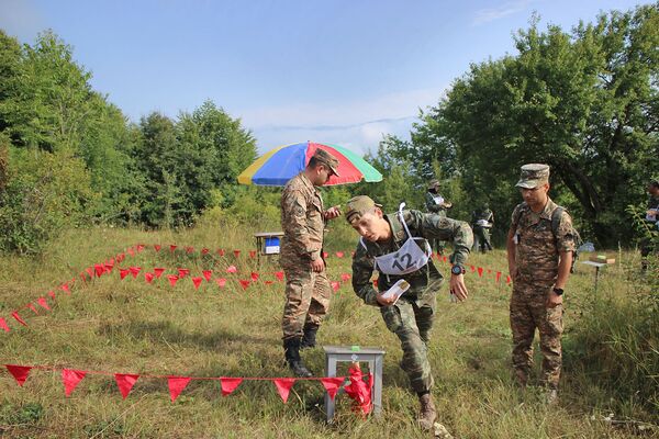 Армения победила на первом этапе конкурса Воин мира в Дилижане Армения победила на первом этапе конкурса Воин мира в Дилижане - Sputnik Армения