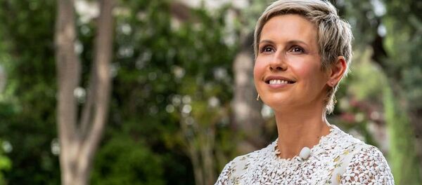 Фотография супруги президента Сирии Асмы аль-Асад после информации о выздоровлении от рака молочной железы (3 августа 2019). Сирия - Sputnik Արմենիա