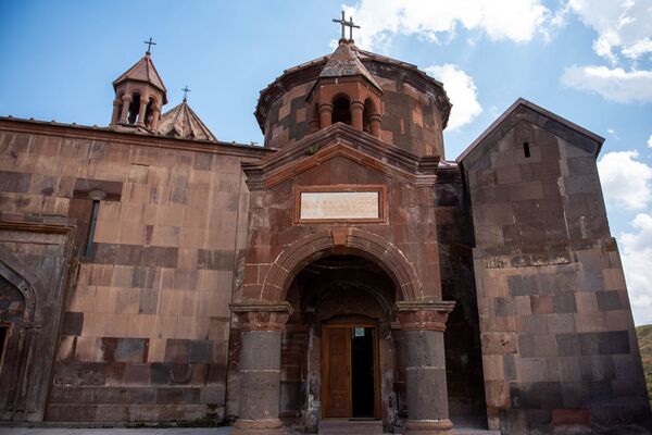 Подземный ход в Турцию, или Почему монголам не удалось разрушить храм в Аричаванке  - Sputnik Армения