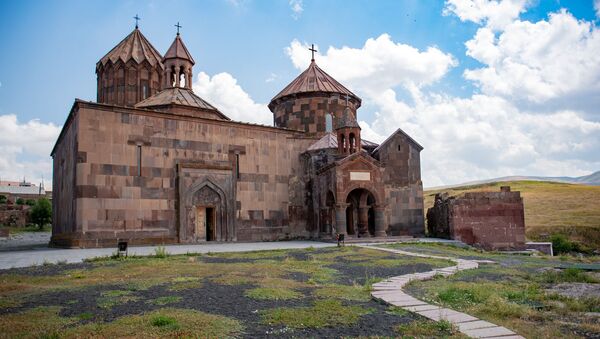 Средневековый монастырский комплекс Аричаванк - Sputnik Армения