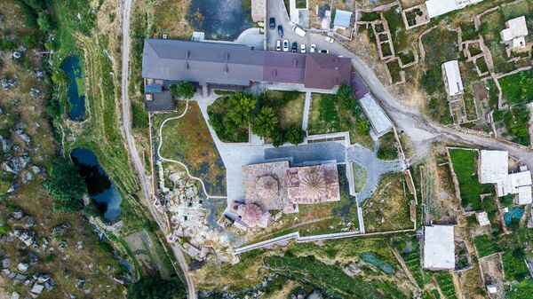 Ստորգետնյա անցում դեպի Թուրքիա, կամ ինչու սելջուկներին չհաջողվեց քանդել Հառիճավանքը Ստորգետնյա անցում դեպի Թուրքիա, կամ ինչու սելջուկներին չհաջողվեց քանդել Հառիճավանքը - Sputnik Արմենիա