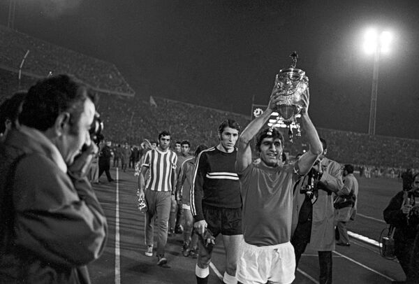 Кавказское Эль-Классико: грузины и армяне снова встретятся на футбольном поле - Sputnik Армения