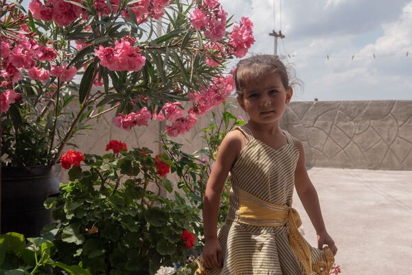 Աղմուկ–աղաղակով լցված տունը. 10 երեխա ունեցող ընտանիքում երջանկությունը փողով չի չափվում - Sputnik Արմենիա