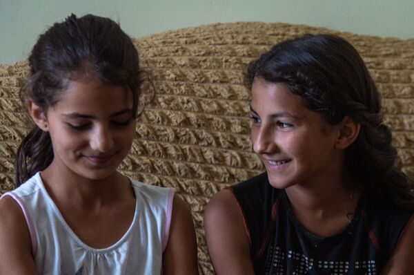 Когда мужчины на хопане, или Жизнь многодетной семьи Габриелян без помех Когда мужчины на хопане, или Жизнь многодетной семьи Габриелян без помех - Sputnik Армения