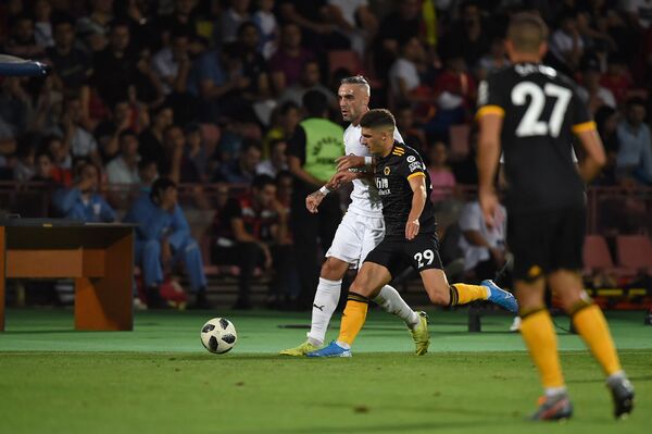 Волки VS Фениксов: как сыграл Пюник с Вулверхэмптоном в Ереване Волки VS Фениксов: как сыграл Пюник с Вулверхэмптоном в Ереване - Sputnik Армения