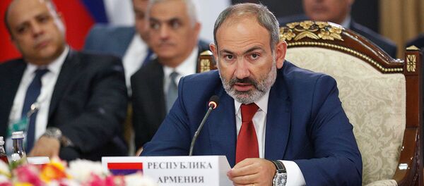 Премьер-министр Армении Никол Пашинян на заседании Евразийского межправительственного совета стран ЕАЭС (9 августа 2019). Чолпон-Ата Премьер-министр Армении Никол Пашинян на заседании Евразийского межправительственного совета стран ЕАЭС (9 августа 2019). Чолпон-Ата - Sputnik Արմենիա
