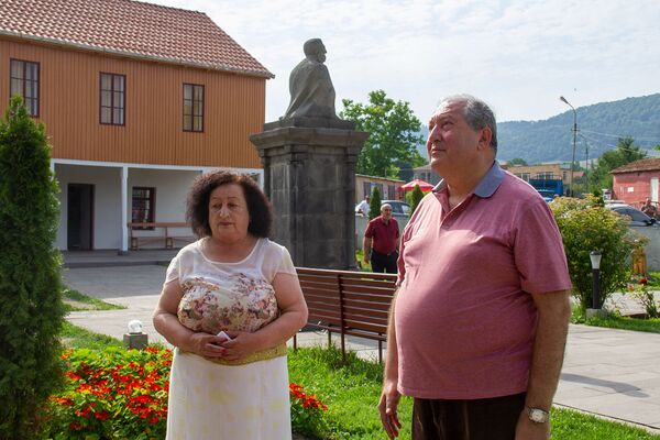 Начнем свое дело, будем развивать туризм: как президент Саркисян вдохновил жителей Лори Начнем свое дело, будем развивать туризм: как президент Саркисян вдохновил жителей Лори - Sputnik Армения