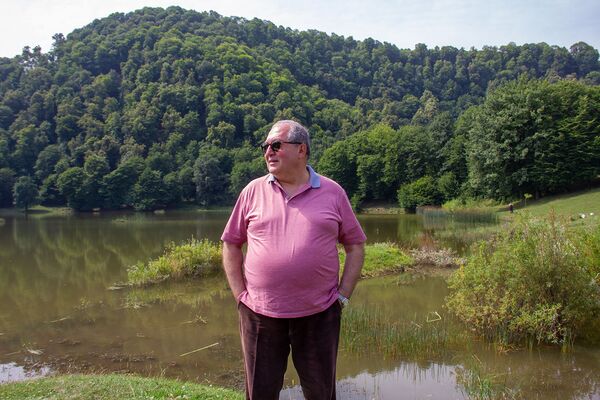 Начнем свое дело, будем развивать туризм: как президент Саркисян вдохновил жителей Лори Начнем свое дело, будем развивать туризм: как президент Саркисян вдохновил жителей Лори - Sputnik Армения