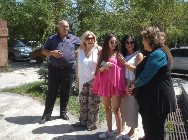 Վարդգես Պետրոսյանի «չապրած տարիները». գրողի կինն առաջարկներ ունի պատկան մարմիններին Վարդգես Պետրոսյանի «չապրած տարիները». գրողի կինն առաջարկներ ունի պատկան մարմիններին - Sputnik Արմենիա