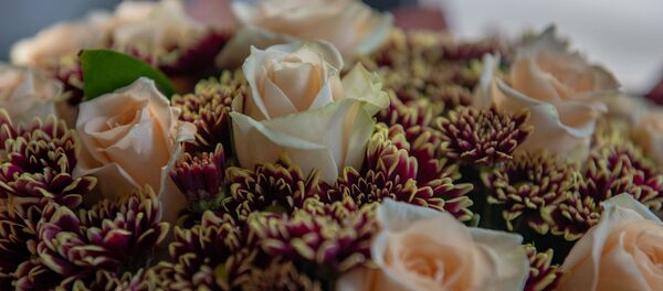 Букет цветов в цветочном магазине Мариам Мартиросян - Sputnik Армения