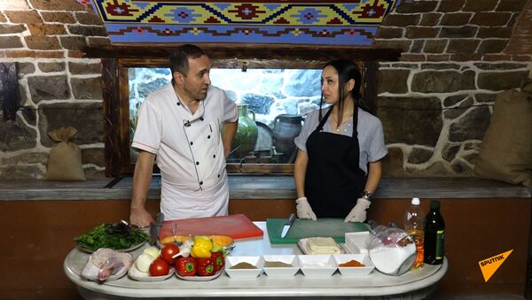 В гостях у шеф-повара: как приготовить окорок ягненка в слоеном тесте - Sputnik Армения