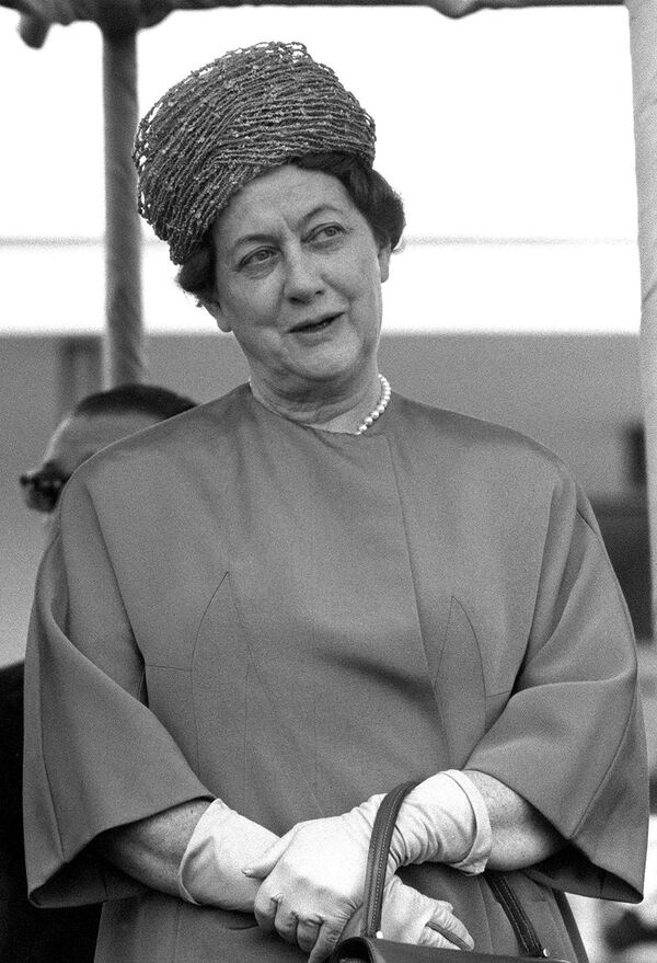 Укладка для мадам де Голль, или Как армяне стригут президентов и причесывают первых леди - Sputnik Армения