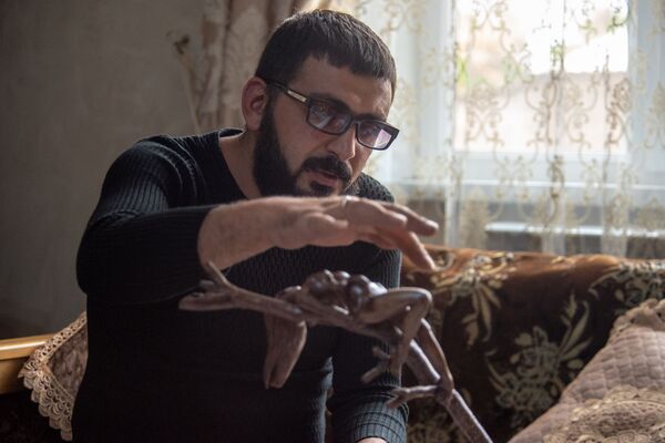 Վալերիայի և Կիրկորովի կոշիկների դիզայնից մինչև դագաղագործ. ինչ է պակասում Արթուրի կյանքում - Sputnik Արմենիա