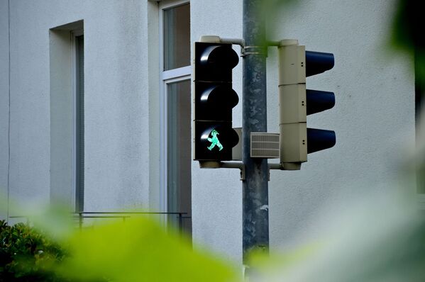 Зеленый человечек в светофоре в Германии - Sputnik Армения
