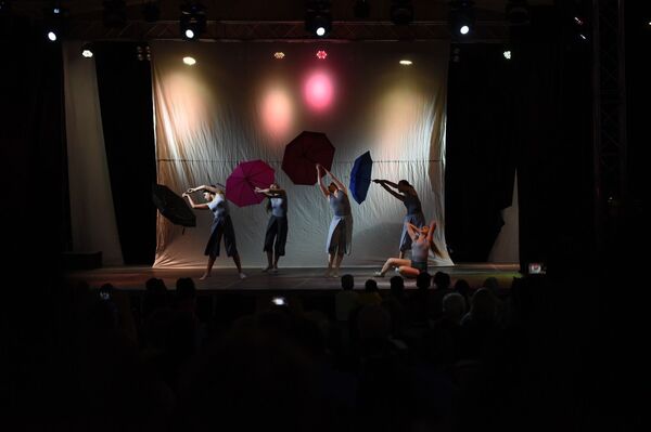 Замок Кафки в Армении: как зажег публику фестиваль Пантомимы им. Енгибарова - Sputnik Армения