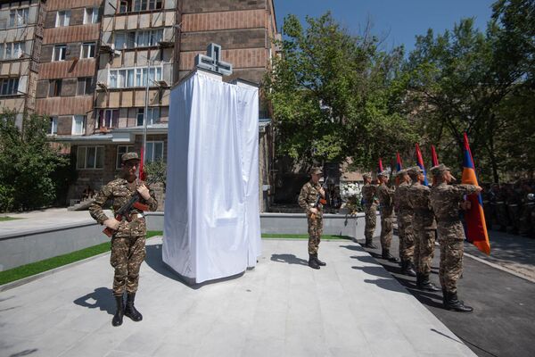 «Ես Սաշին խոսք եմ տալիս...». Մեծամորում Ապրիլյանի զոհերին նվիրված հուշարձան բացվեց - Sputnik Արմենիա