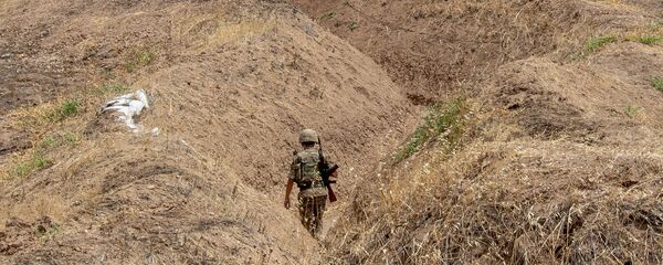 Военнослужащий ВС Армении на оккупированных территориях, фото из архива - Sputnik Արմենիա