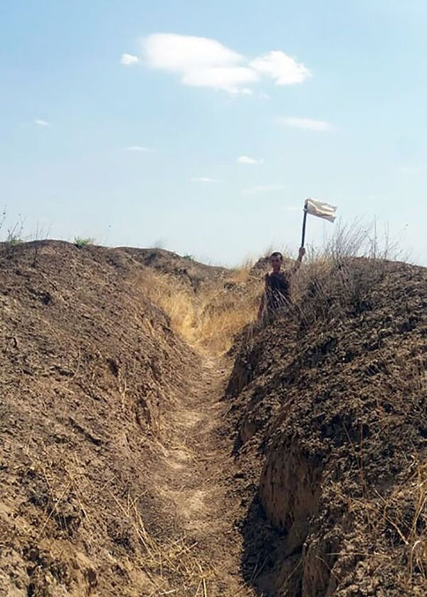 Гражданин Армении попал на территорию Азербайджана - Минобороны Гражданин Армении попал на территорию Азербайджана - Минобороны - Sputnik Армения