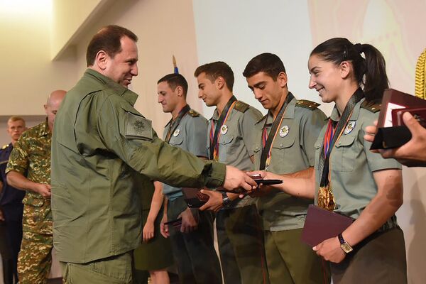 Армения победила в международном конкурсе Воин мира в рамках АрМИ - Sputnik Армения