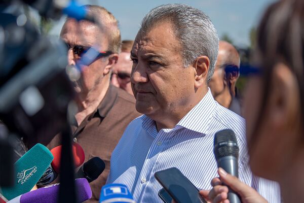 Խնամիություն ենք անելու. Համահայկական խաղերի մասնակիցները կապեր են հաստատում իրար հետ  - Sputnik Արմենիա