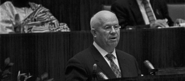 Никита Сергеевич Хрущев во время выступления. Никита Сергеевич Хрущев во время выступления. - Sputnik Армения