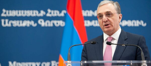 Министр иностранных дел Армении Зограб Мнацаканян во время пресс-конференции с главой МИД Уругвая (14 августа 2019). Еревaн Министр иностранных дел Армении Зограб Мнацаканян во время пресс-конференции с главой МИД Уругвая (14 августа 2019). Еревaн - Sputnik Արմենիա