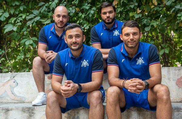 Здесь воздух другой! Как грузин полюбил Армению и Карабах, а другие обрели свой дом Здесь воздух другой! Как грузин полюбил Армению и Карабах, а другие обрели свой дом - Sputnik Армения