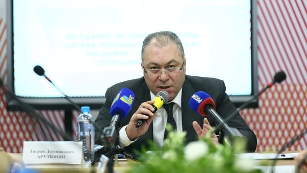 Заместитель директора Департамента промышленной политики ЕЭК Тигран Арутюнян - Sputnik Армения