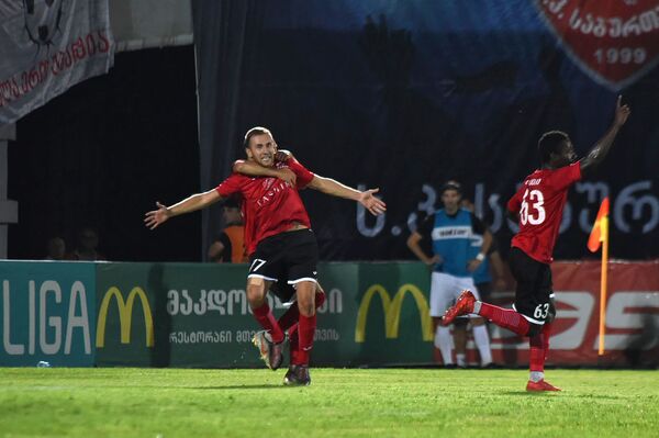 Арарат-Армения сотворил мини-европейскую сенсацию в Тбилиси Арарат-Армения сотворил мини-европейскую сенсацию в Тбилиси - Sputnik Армения