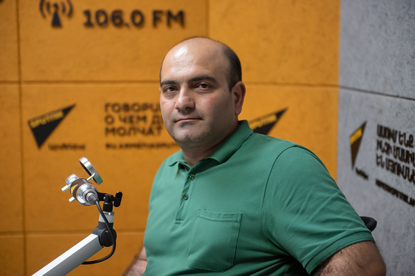 Бесцельная или эффективная оптимизация: как сокращают госаппарат в Армении и чего ждать Бесцельная или эффективная оптимизация: как сокращают госаппарат в Армении и чего ждать - Sputnik Армения