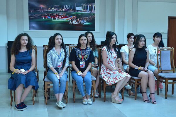 Ростовское нашествие: известно, кто победил на конкурсе красоты VII Панармянксих игр - Sputnik Армения