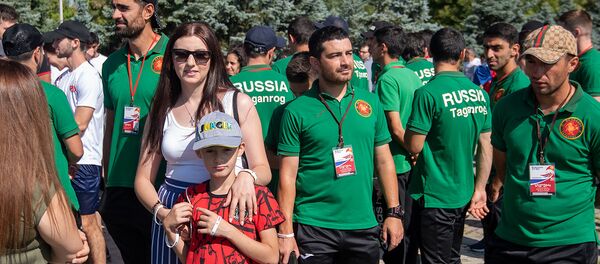 Участники 7-х Панармянских игр, члены ФК Кобарт из Таганрога Участники 7-х Панармянских игр, члены ФК Кобарт из Таганрога - Sputnik Արմենիա