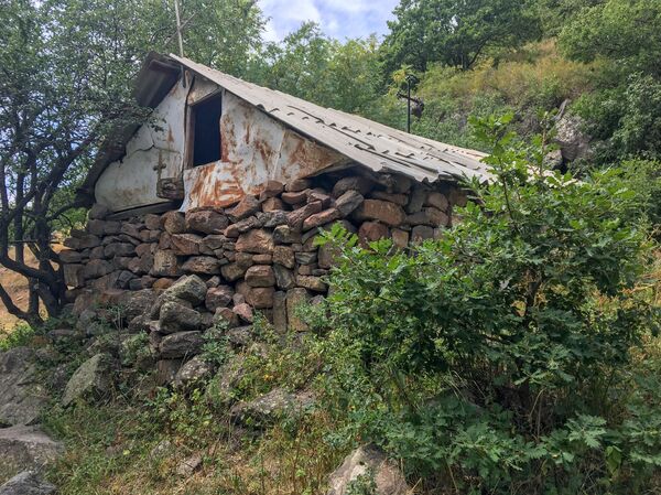 Когда в тылу крепость Ашота Железного: жители села Техеник в Армении хотят лишь одного - Sputnik Армения