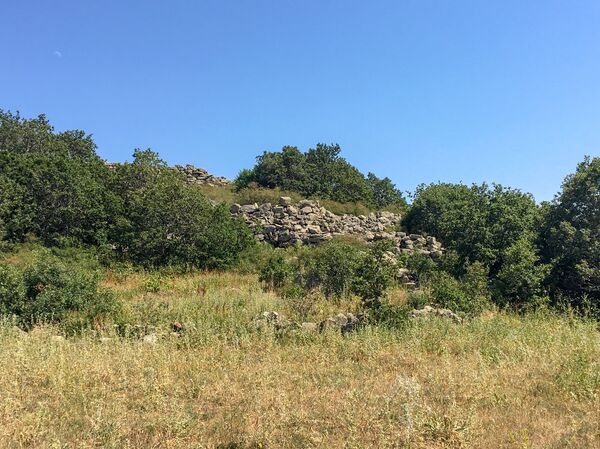 Когда в тылу крепость Ашота Железного: жители села Техеник в Армении хотят лишь одного - Sputnik Армения