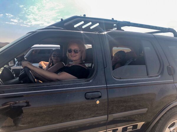 Աղջիկ վարորդներն ավելի ճկուն են. «Շիրակ» ավտոարշավին`ամենագնացով դեպի «Թռչկան». տեսանյութ - Sputnik Արմենիա