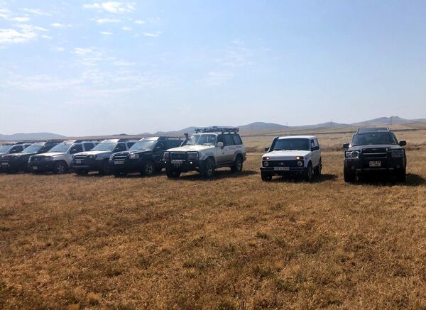 Աղջիկ վարորդներն ավելի ճկուն են. «Շիրակ» ավտոարշավին`ամենագնացով դեպի «Թռչկան». տեսանյութ - Sputnik Արմենիա