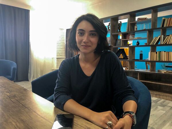 Նոր դահլիճ և թիկնաթոռներ, նոր խաղացանկ. էլ ինչ անակնկալ ունի Գյումրու Աճեմյանի թատրոնը Նոր դահլիճ և թիկնաթոռներ, նոր խաղացանկ. էլ ինչ անակնկալ ունի Գյումրու Աճեմյանի թատրոնը - Sputnik Արմենիա