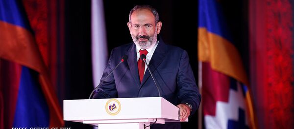 Премьер-министр Никол Пашинян на церемонии закрытия 7-х Панармянских игр (17 августа 2019). Еревaн - Sputnik Армения