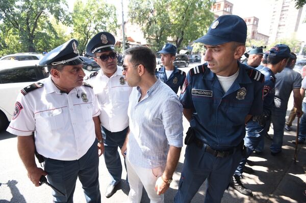 Փաշինյանն ընդունել է բնապահպաններին. Ամուլսարի հարցը քննարկվում է փակ դռների հետևում Փաշինյանն ընդունել է բնապահպաններին. Ամուլսարի հարցը քննարկվում է փակ դռների հետևում - Sputnik Արմենիա