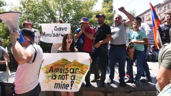 Участники акции протеста против разработки Амулсарского месторождения (18.08.2019) Еревaн - Sputnik Армения
