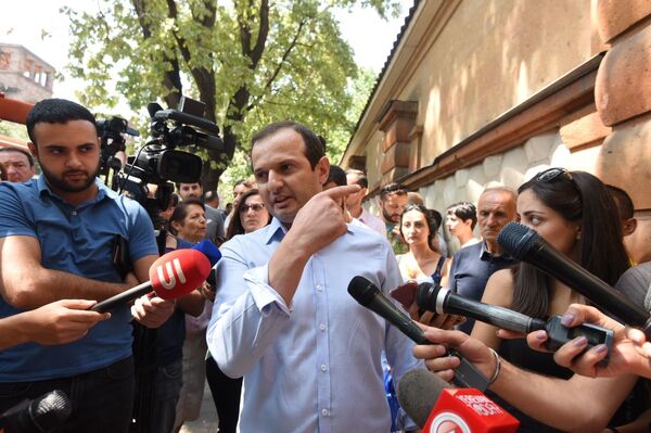 Ничего рационального он не сказал: активисты недовольны встречей с Пашиняном - Sputnik Армения