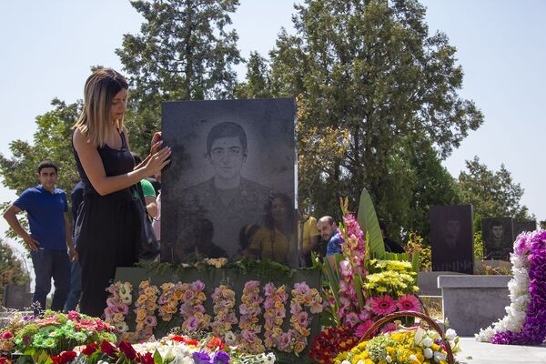 Ինչ էր թաքցրել Ադամ Սահակյանը ծառայության ընթացքում. քառօրյայի հերոսը կդառնար 23 տարեկան - Sputnik Արմենիա