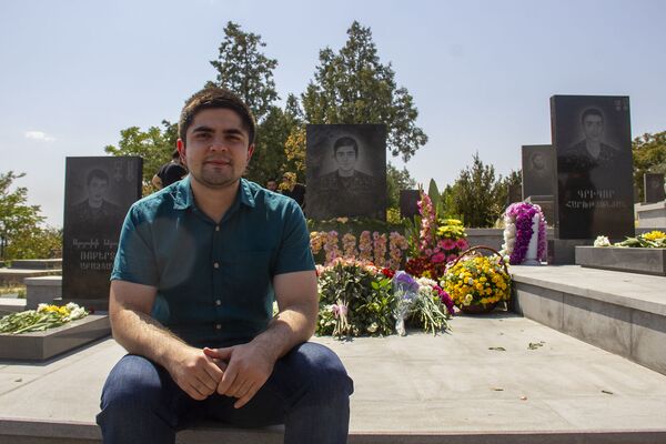 Ինչ էր թաքցրել Ադամ Սահակյանը ծառայության ընթացքում. քառօրյայի հերոսը կդառնար 23 տարեկան - Sputnik Արմենիա